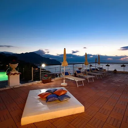 Gioiello View Villa *
